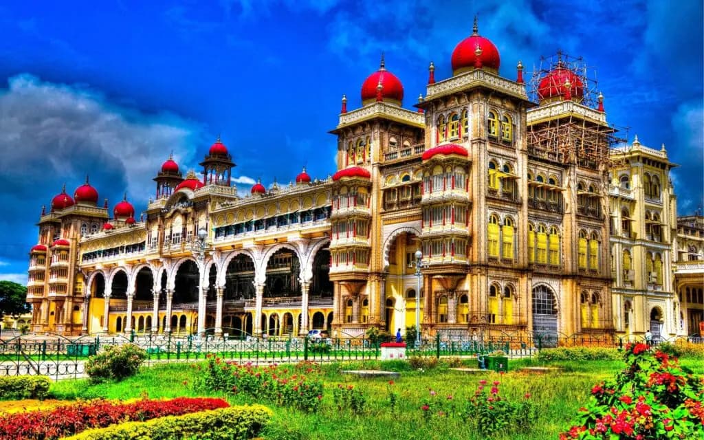 Pondicherry to Mysore Taxi