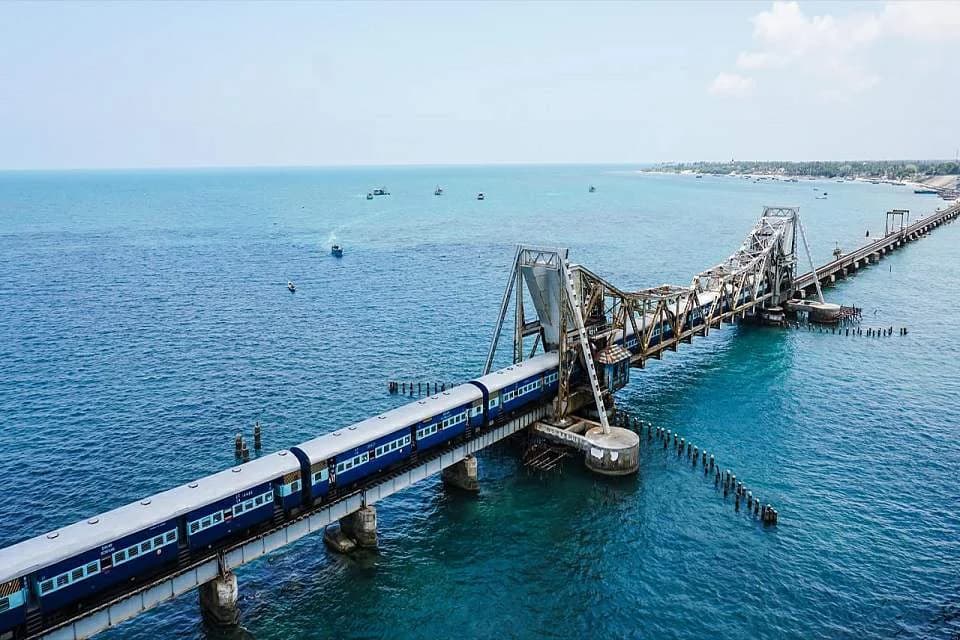Pondicherry to Rameshwaram Taxi